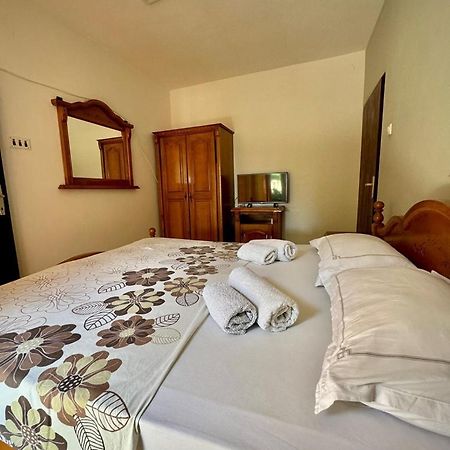 Casa Family Hotel Ulcinj Exterior photo