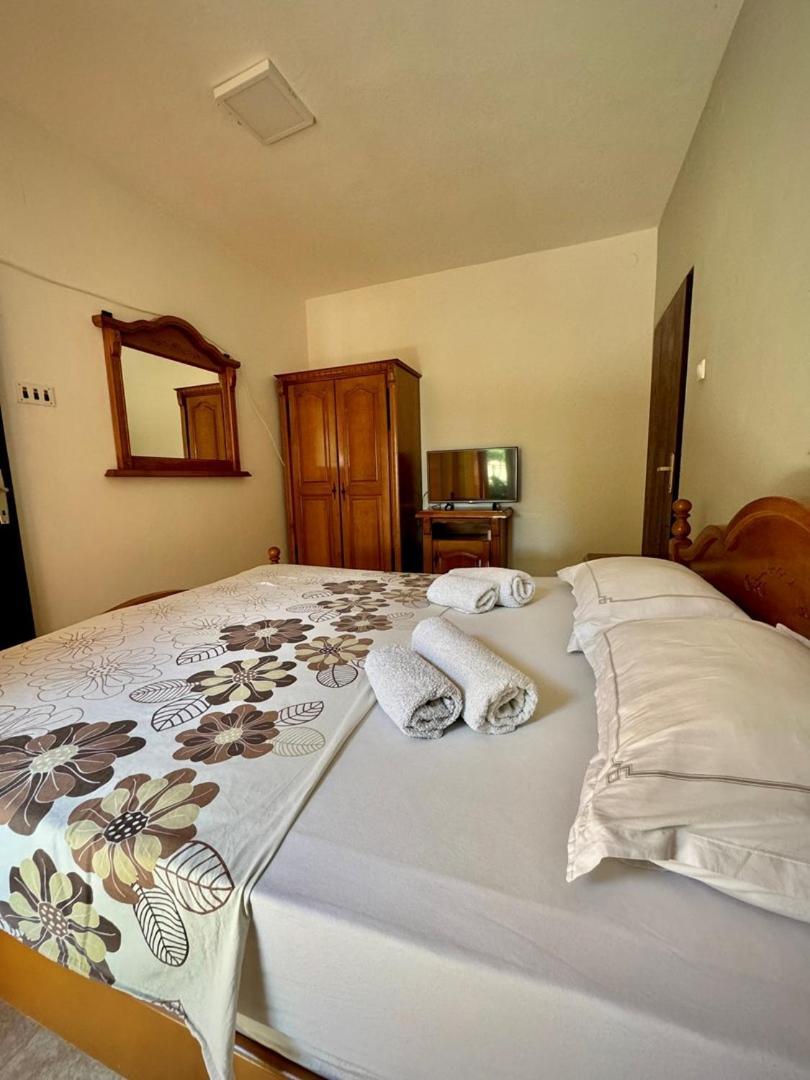 Casa Family Hotel Ulcinj Exterior photo